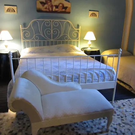 Giardino Della Melagrana Bed & Breakfast 3*